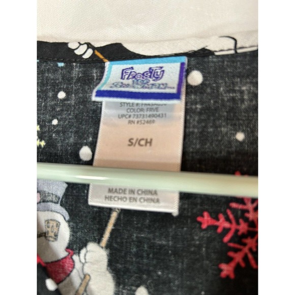 Frosty the Snowman Womens Size S Merry Christmas Holiday Nurse Scrub Top Ladies - Picture 2 of 4
